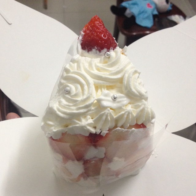 草莓生日蛋糕