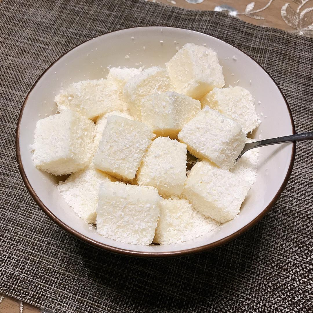 （只需4种材料)牛奶小方