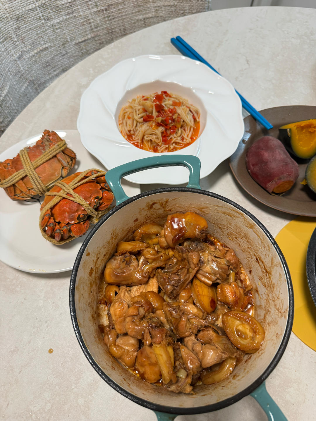 无鸡不成宴㊙️鲍鱼焖鸡煲‼️酱香浓郁