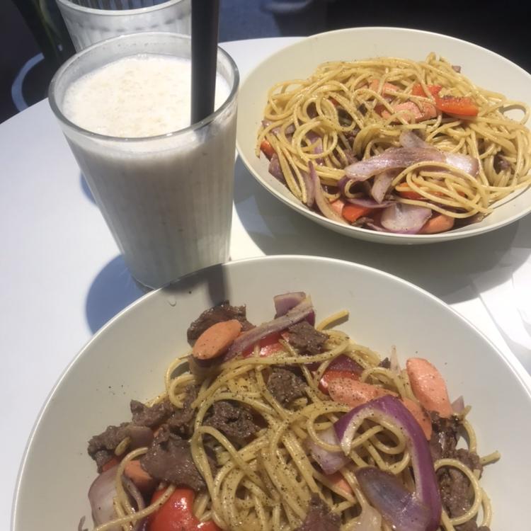 黑椒牛柳炒意面