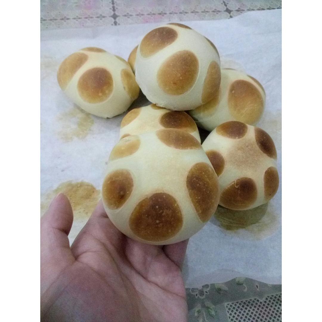 猫爪椰蓉面包——欧克皮的简单装饰