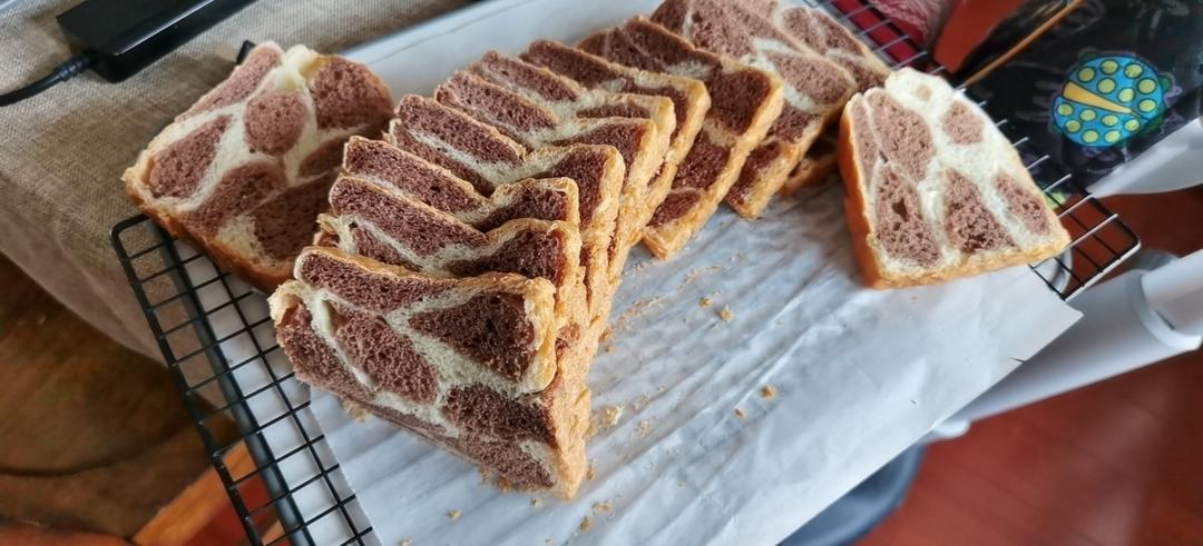 小美长颈鹿吐司面包