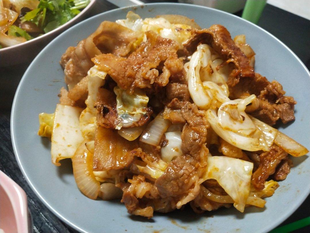 辣白菜炒五花肉