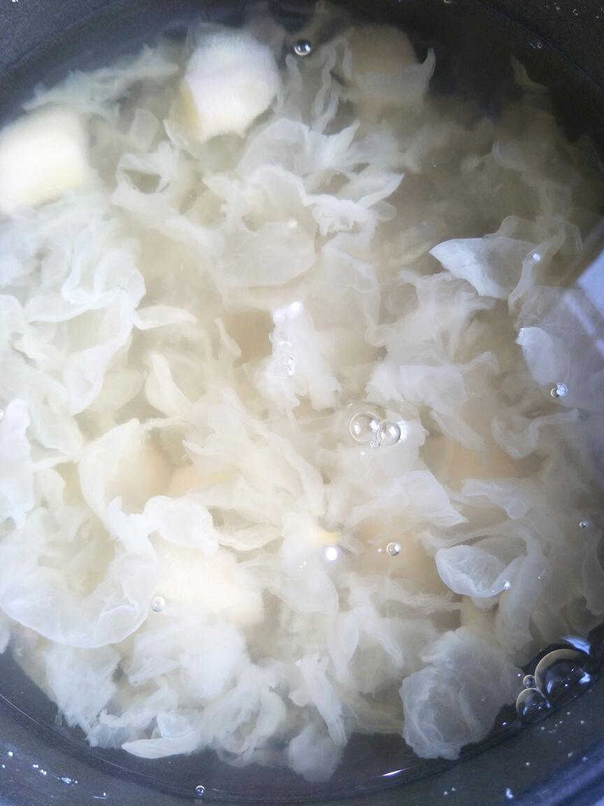 下午茶（清热润肺银耳）