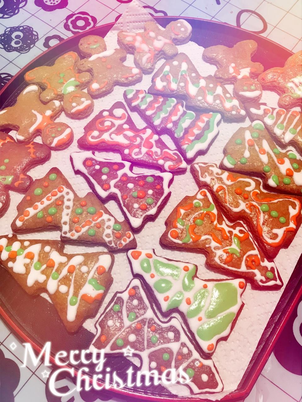 姜饼人与圣诞树