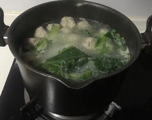马蹄肉丸小白菜汤的做法 步骤5
