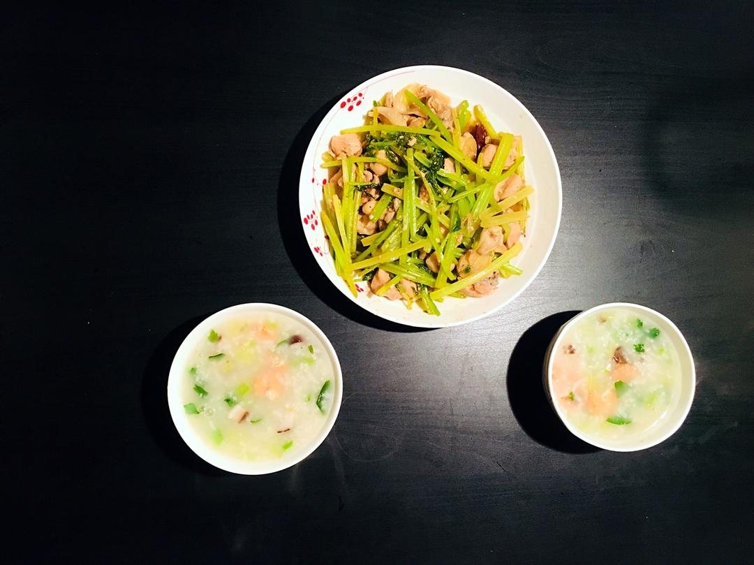 小叶子穿花裤的日常