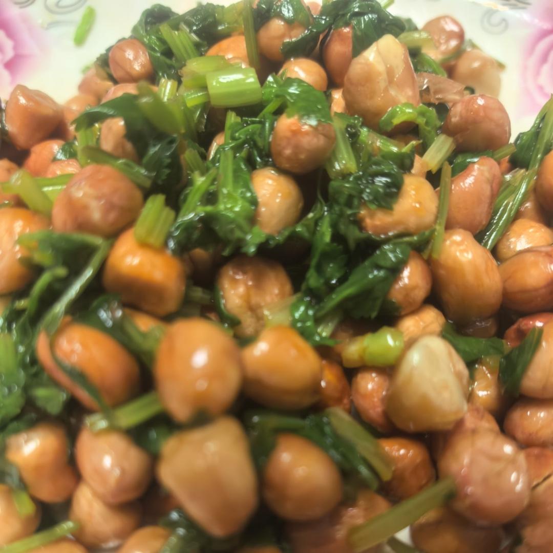 香菜拌花生米（微波炉超简单版）