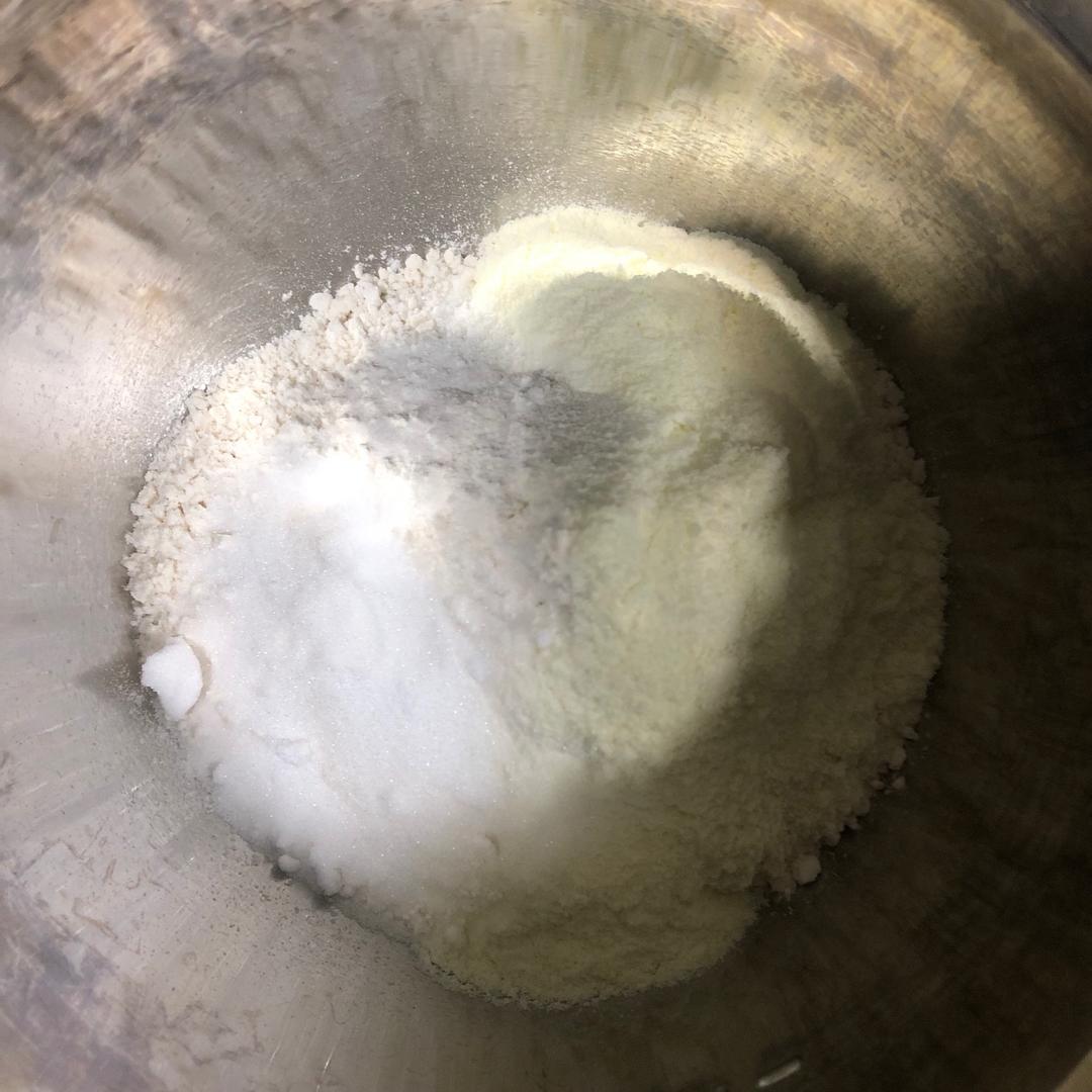 纯奶手撕吐司的做法 步骤1