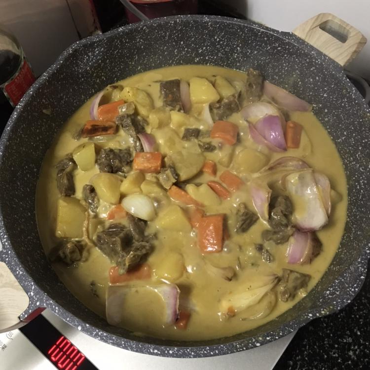 咖喱牛腩