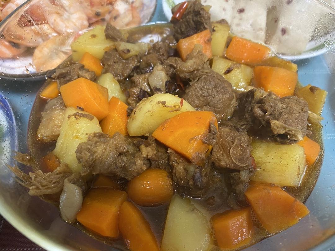 萝卜(土豆)炖牛腩