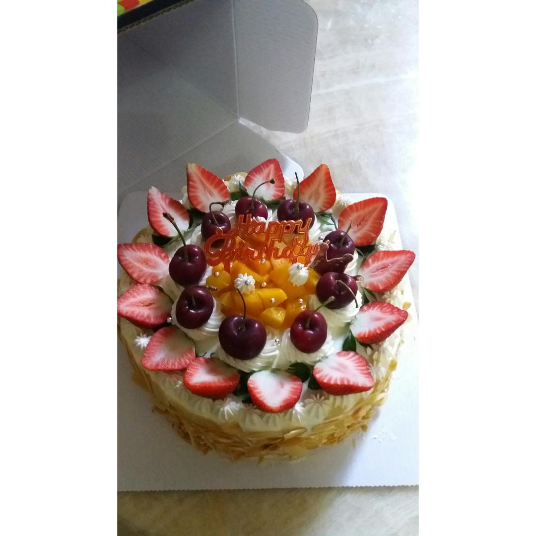 草莓戚风生日蛋糕