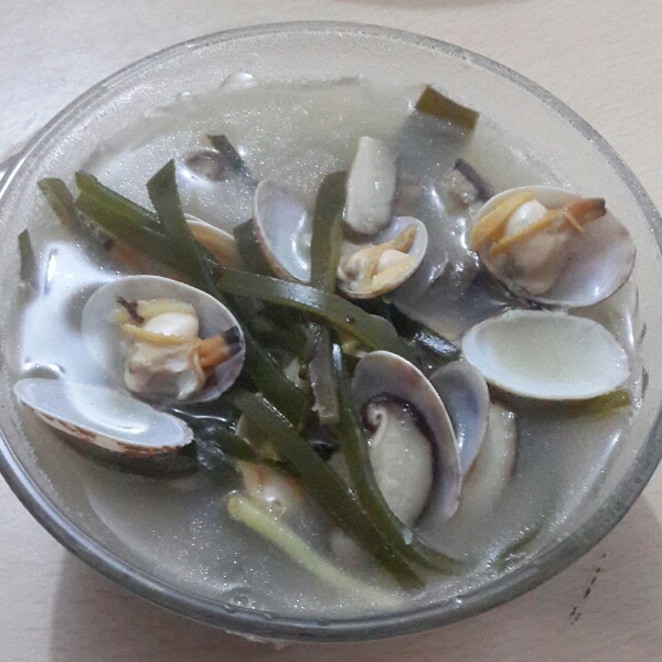 蛤蜊海带豆腐汤