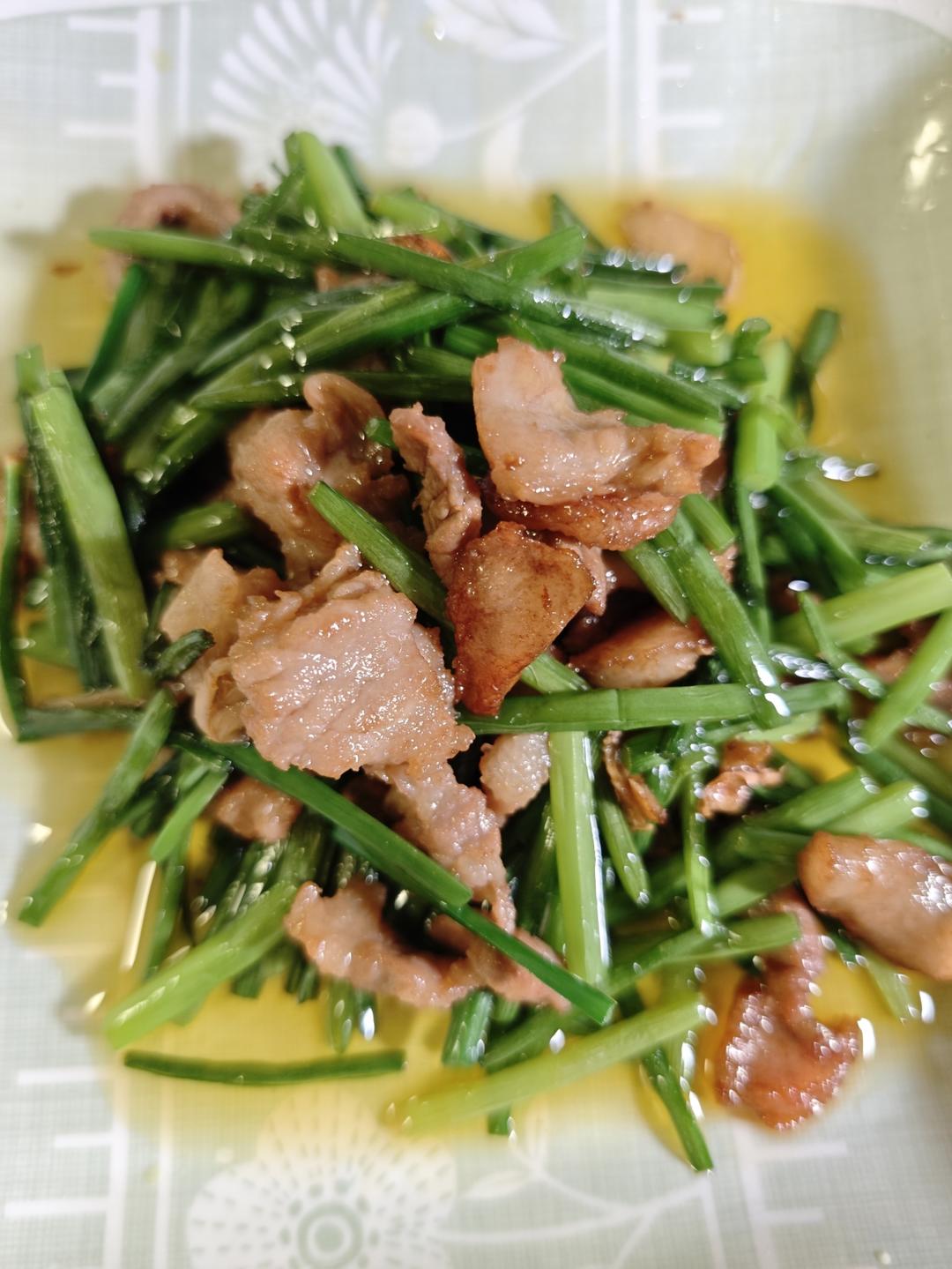 韭菜花炒肉