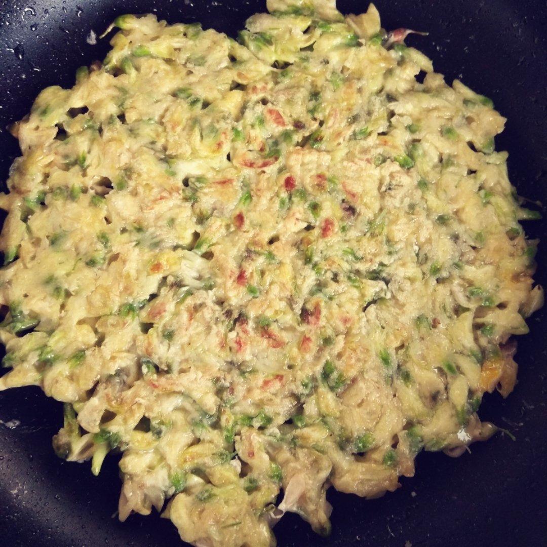 槐花鸡蛋饼