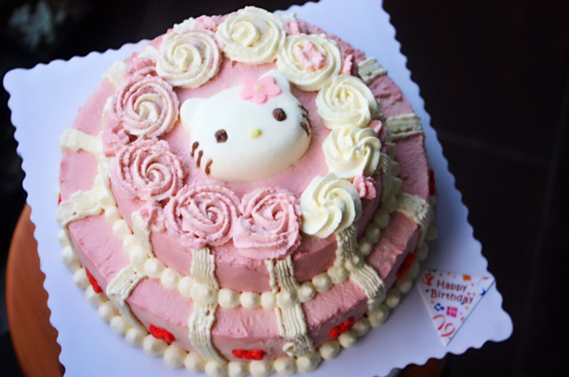 酸奶慕斯HelloKitty蛋糕