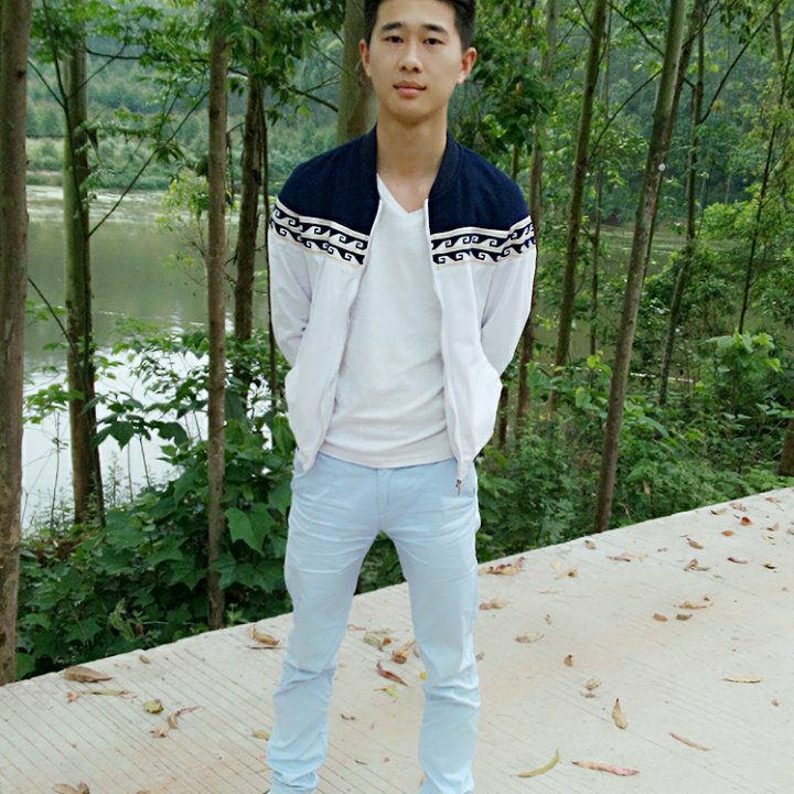 谁是谁非谁相随