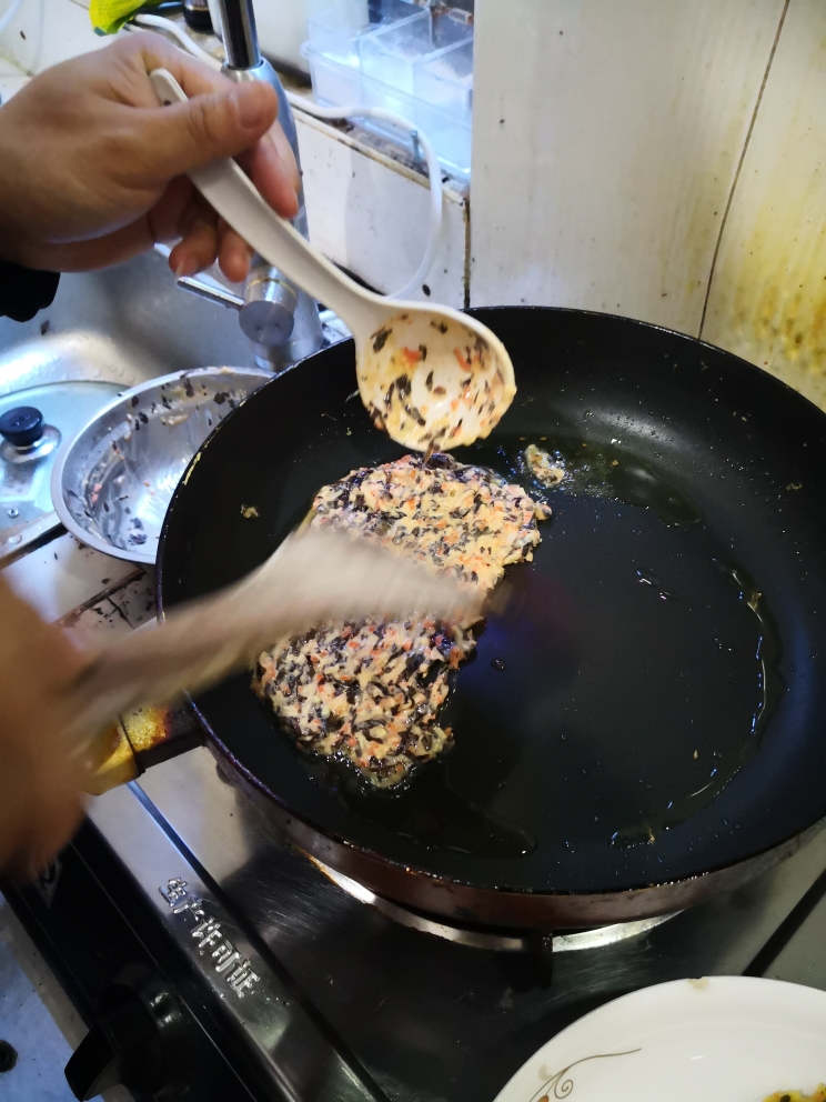 西葫芦紫菜饼的做法 步骤6