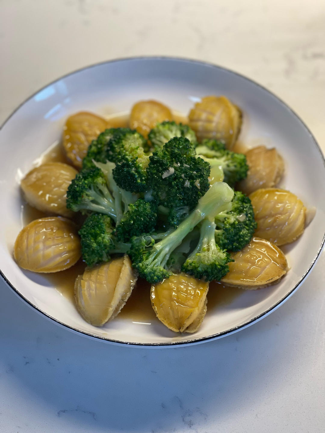 照烧鲍鱼配西兰花