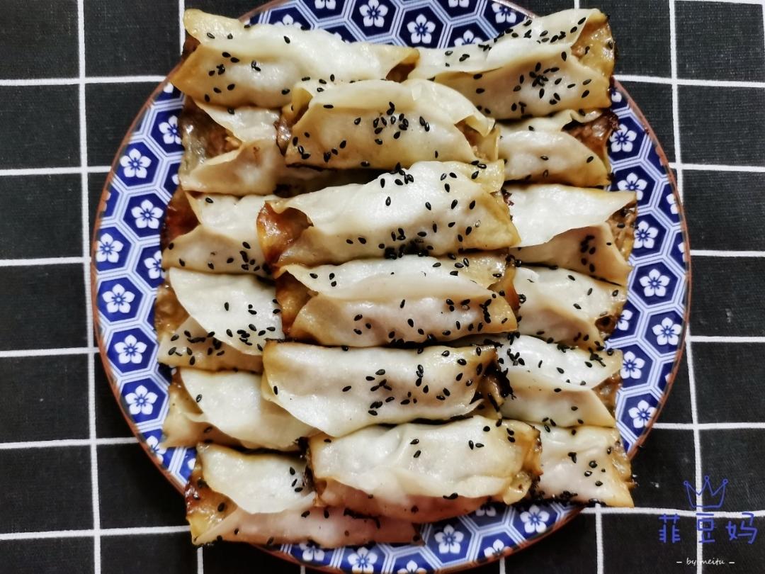 锅贴饺子