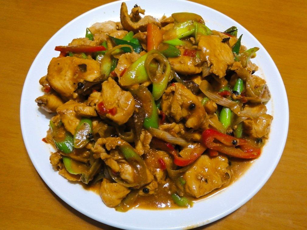 下饭菜：洋葱青椒炒肉片