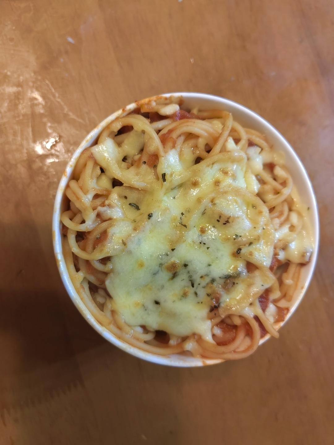 芝士肉酱焗意面