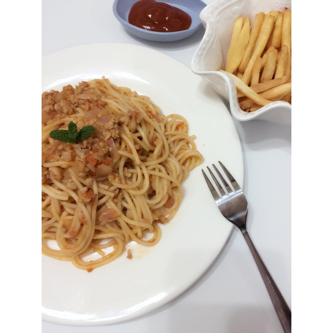 番茄肉酱意大利面