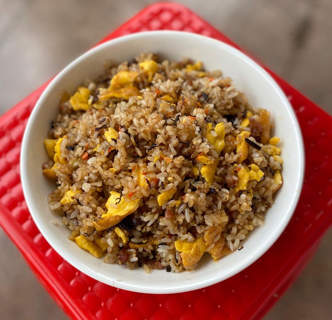 梅干菜炒饭的做法