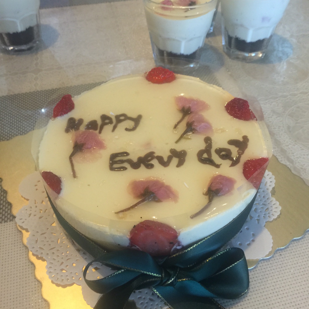 《Tinrry下午茶》教你做草莓芝士慕斯（6寸配方）