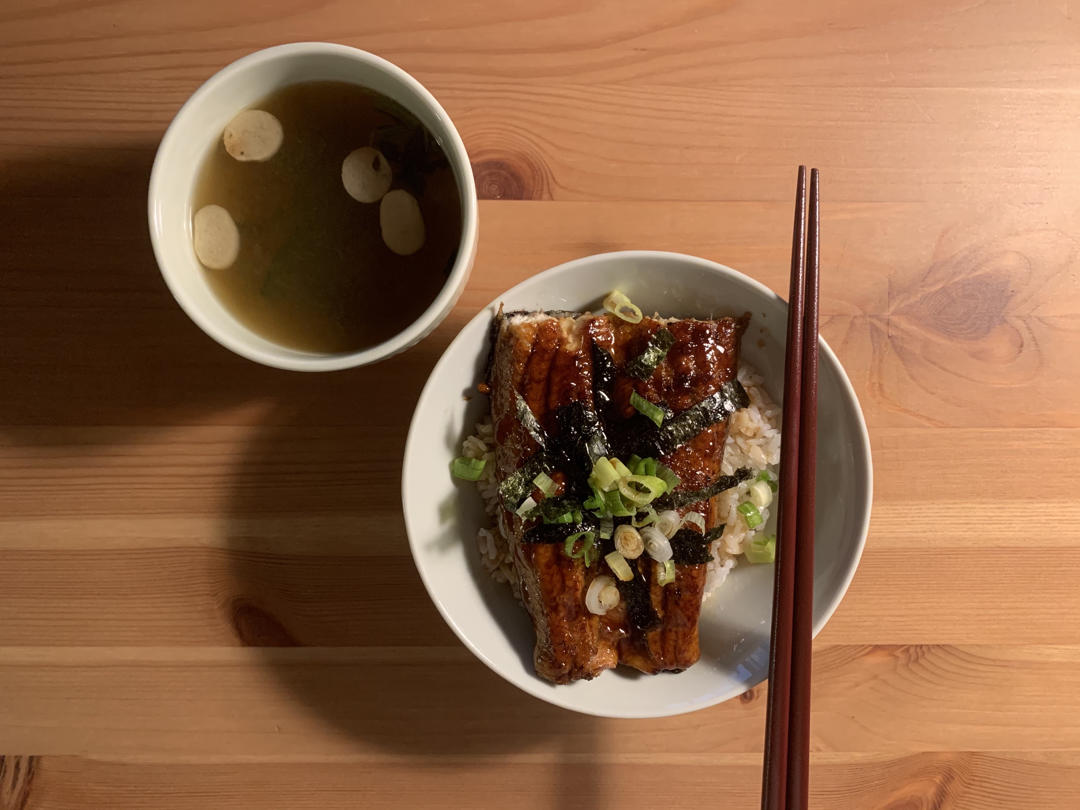 蒲烧鳗鱼饭
