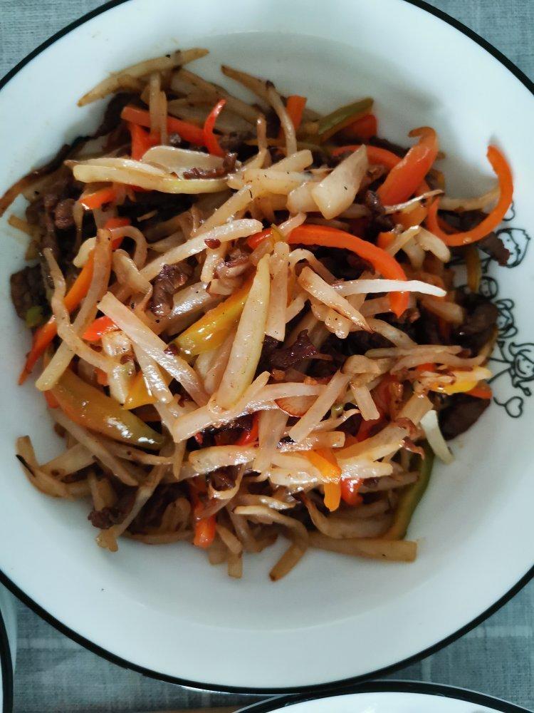 萝卜丝炒牛肉，萝卜小炒最好吃的做法了