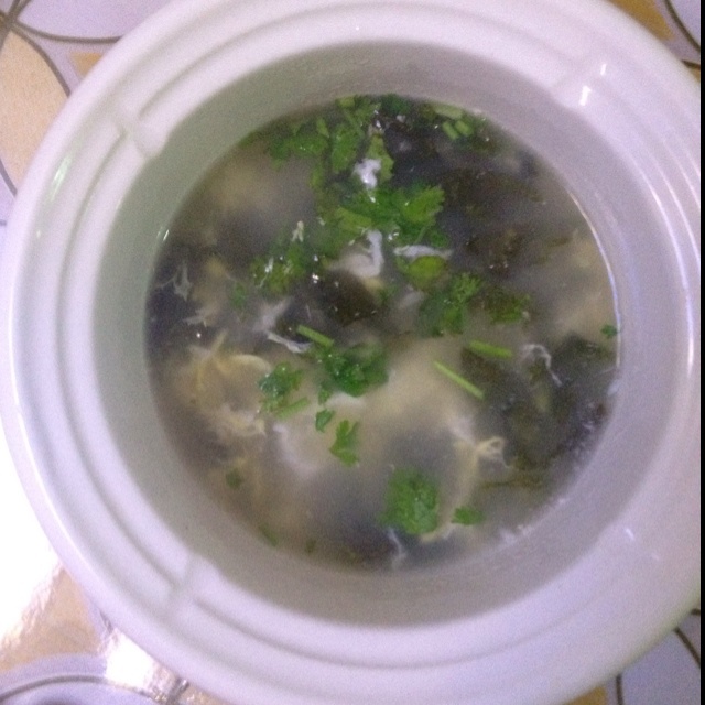 紫菜西红柿鸡蛋虾皮汤