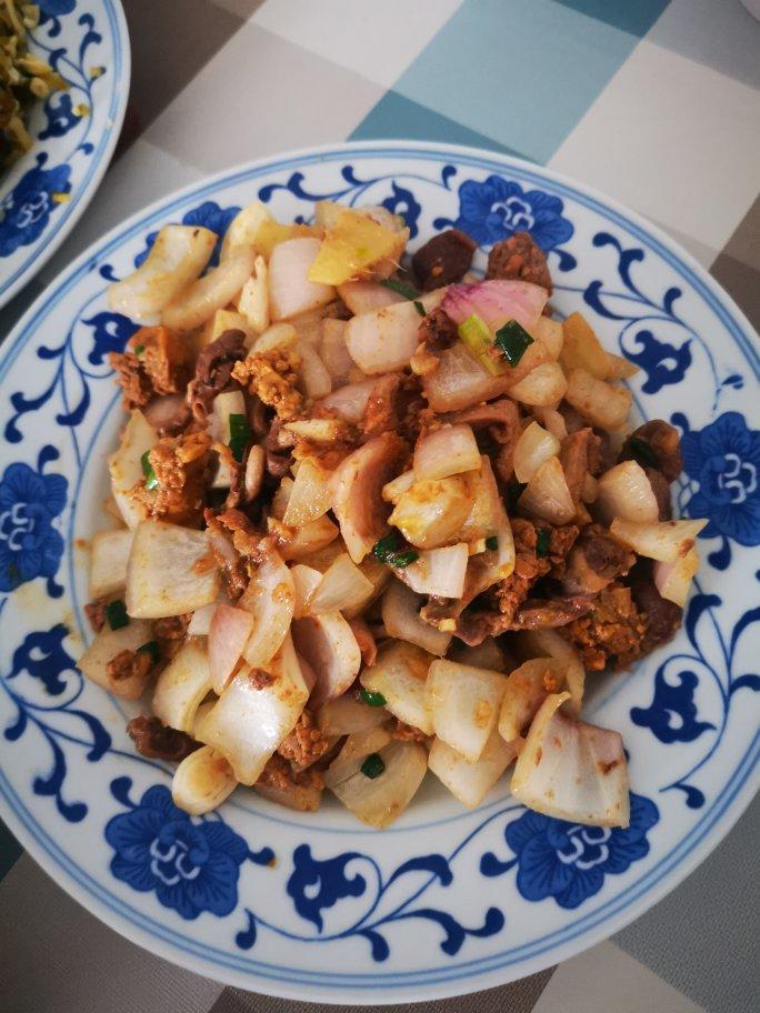 洋葱炒鸡内脏