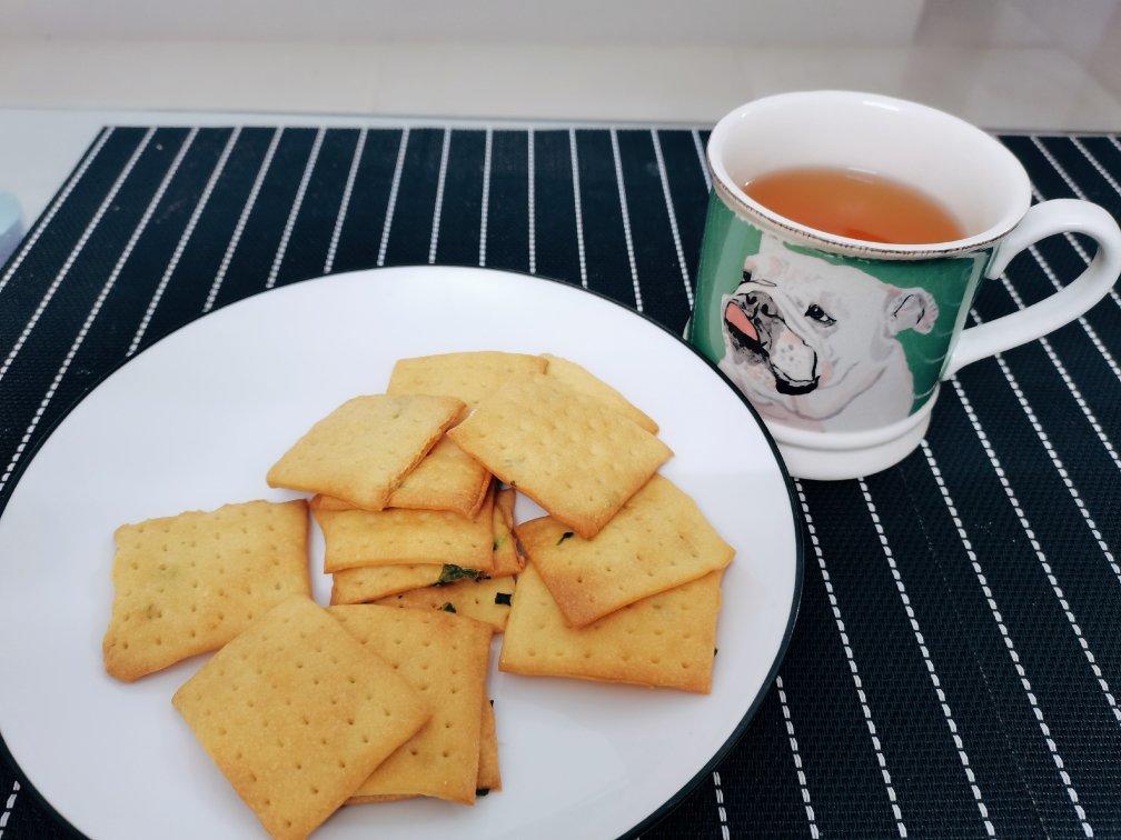 零经验也不怕：葱香苏打饼，据说好吃到六亲不认