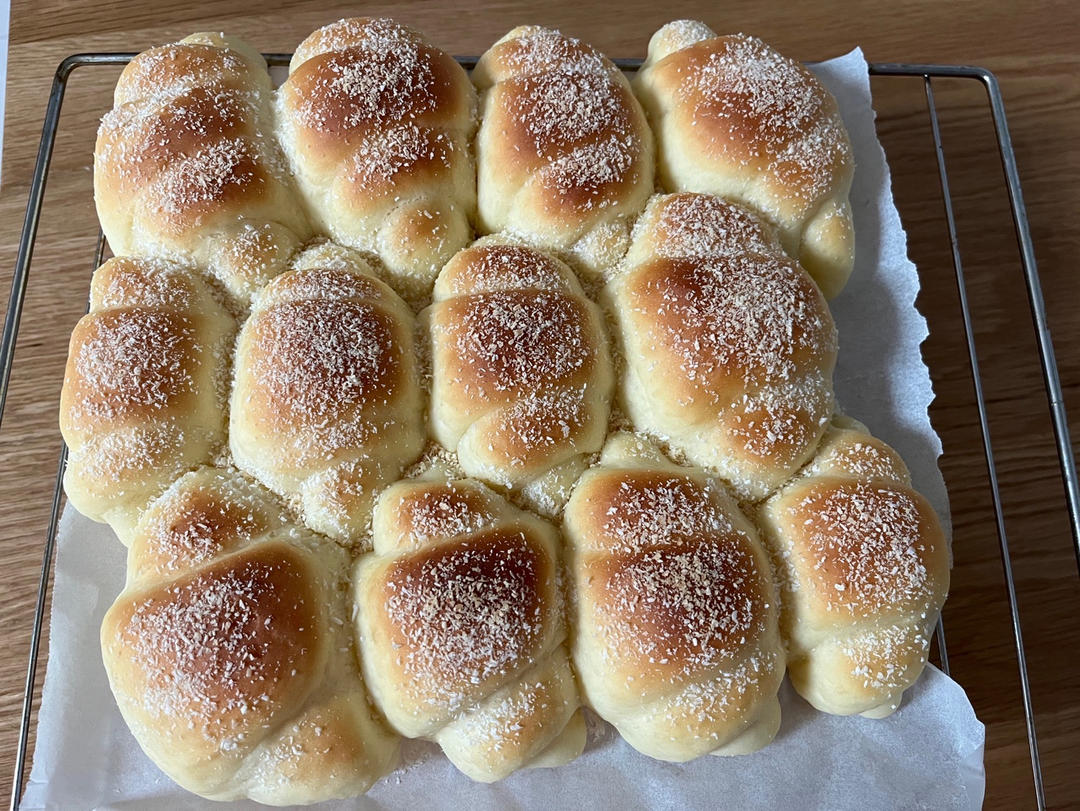 超级柔软的奶油奶酪椰蓉小餐包