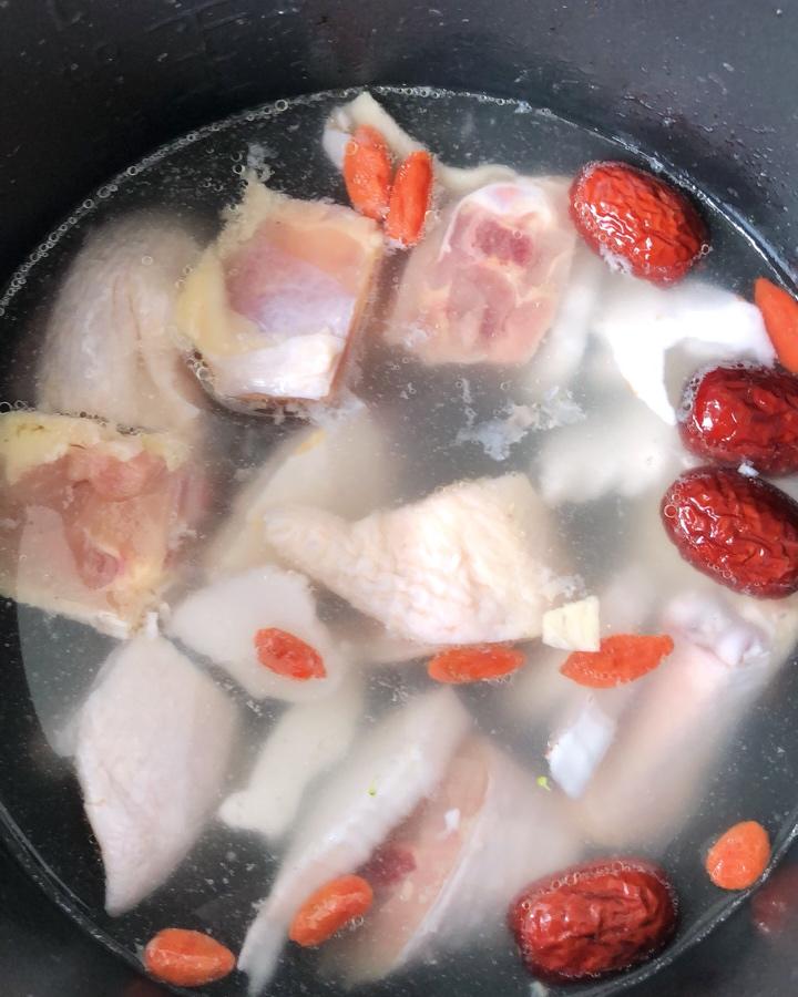 电饭锅版椰子鸡汤