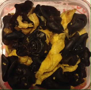 养颜补肾—木耳炒鸡蛋