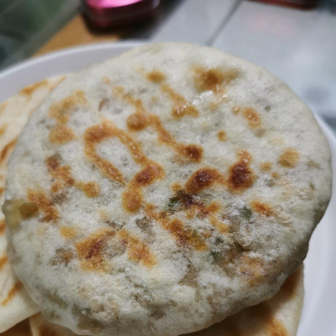 会连续吃八个的萝卜馅饼