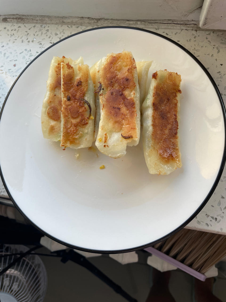 西葫芦虾仁鸡蛋生煎饺子（蒸饺）