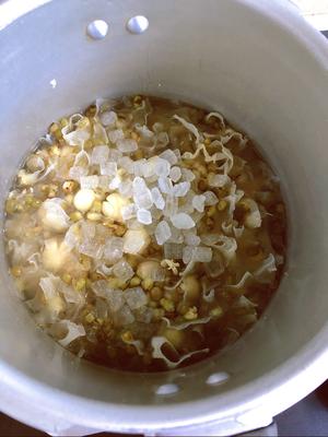 银耳莲子绿豆汤（高压锅版）的做法 步骤10