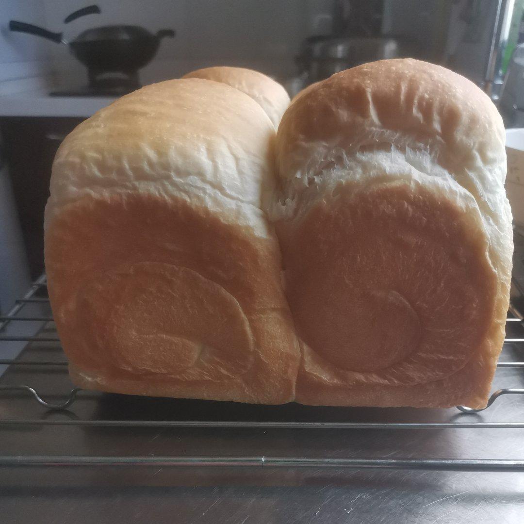 软到拿不起来的生吐司