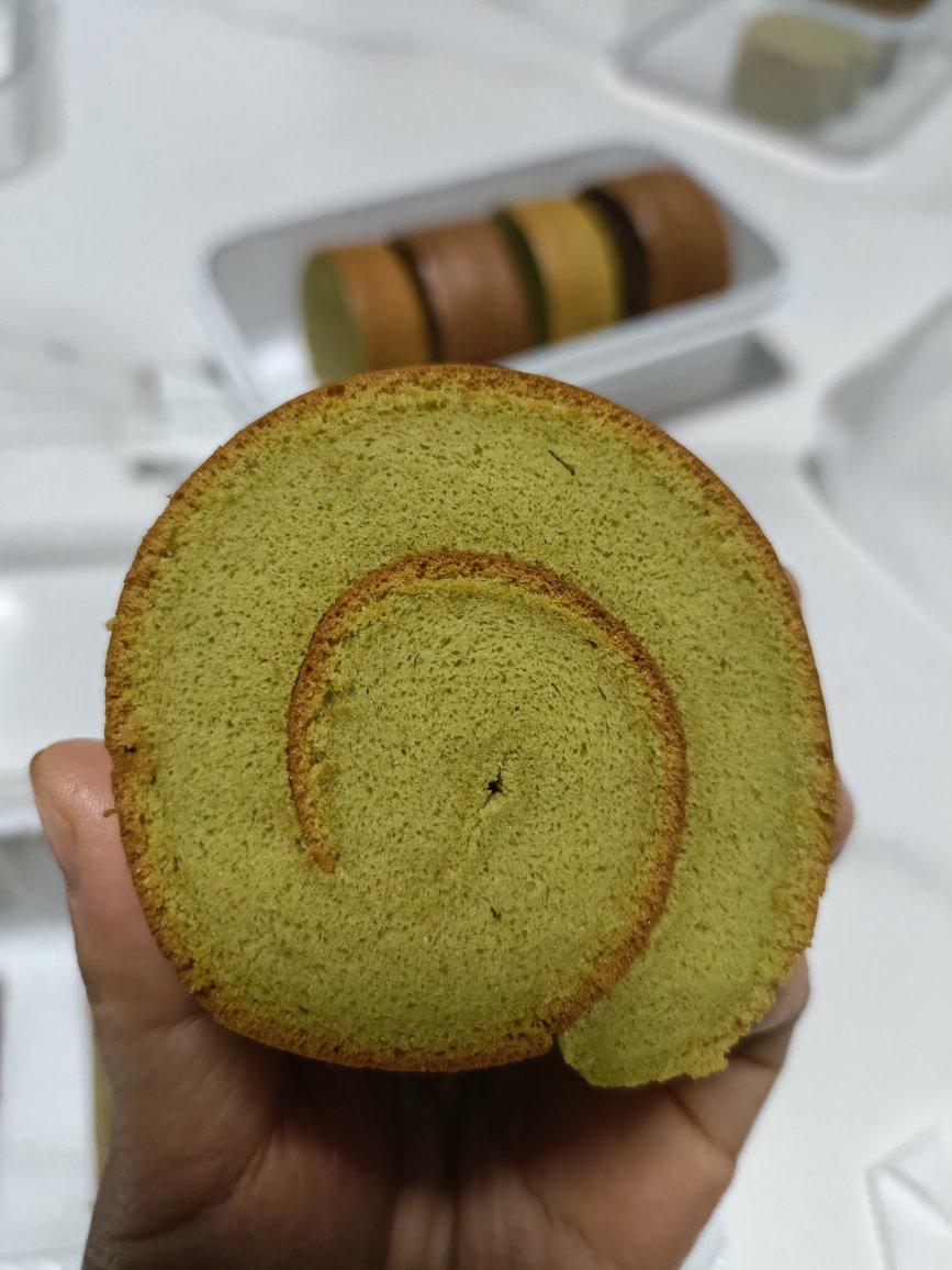 蛋糕卷这样做‼️不掉皮不开裂（小视频食谱）