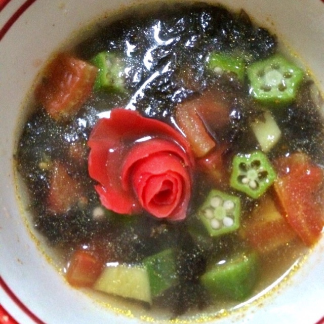 秋葵这样吃，营养不流失丨紫菜秋葵汤 · 圆满素食