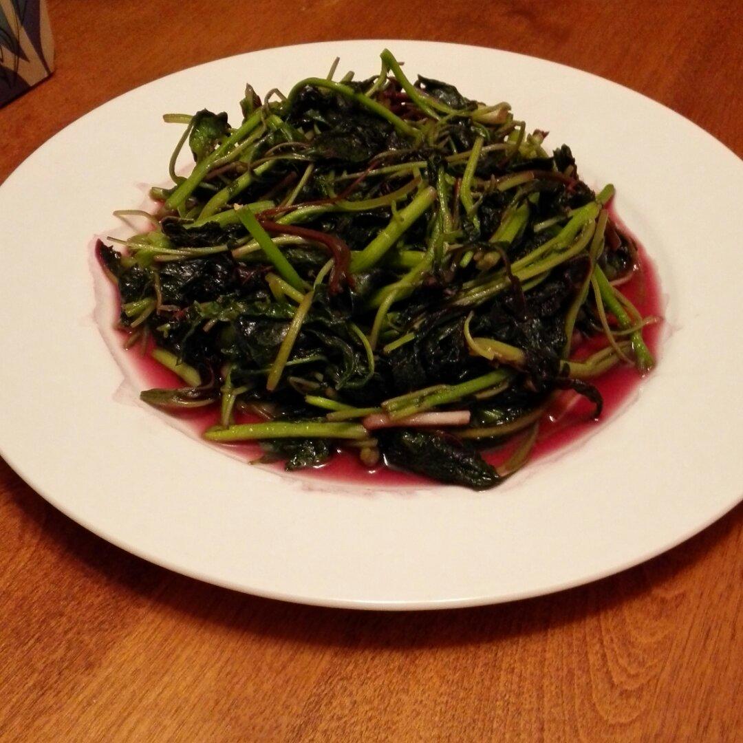 蒜茸炒红苋菜