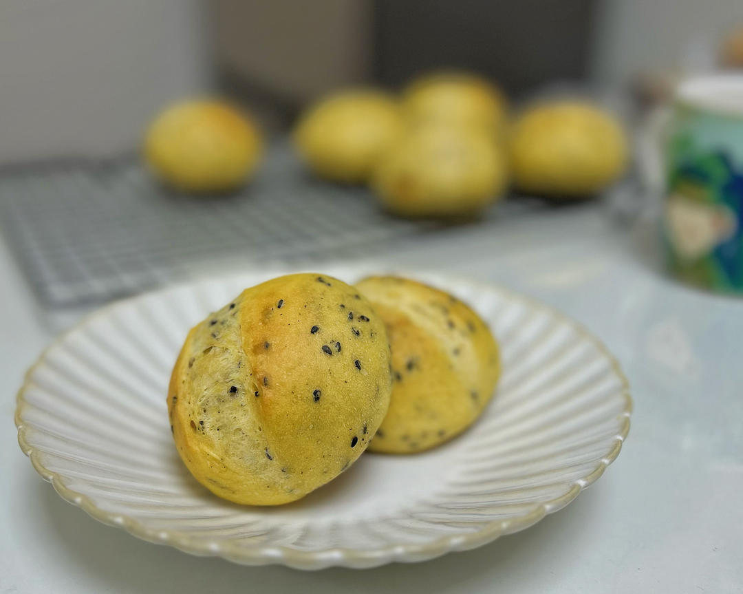 红薯黑芝麻面包球