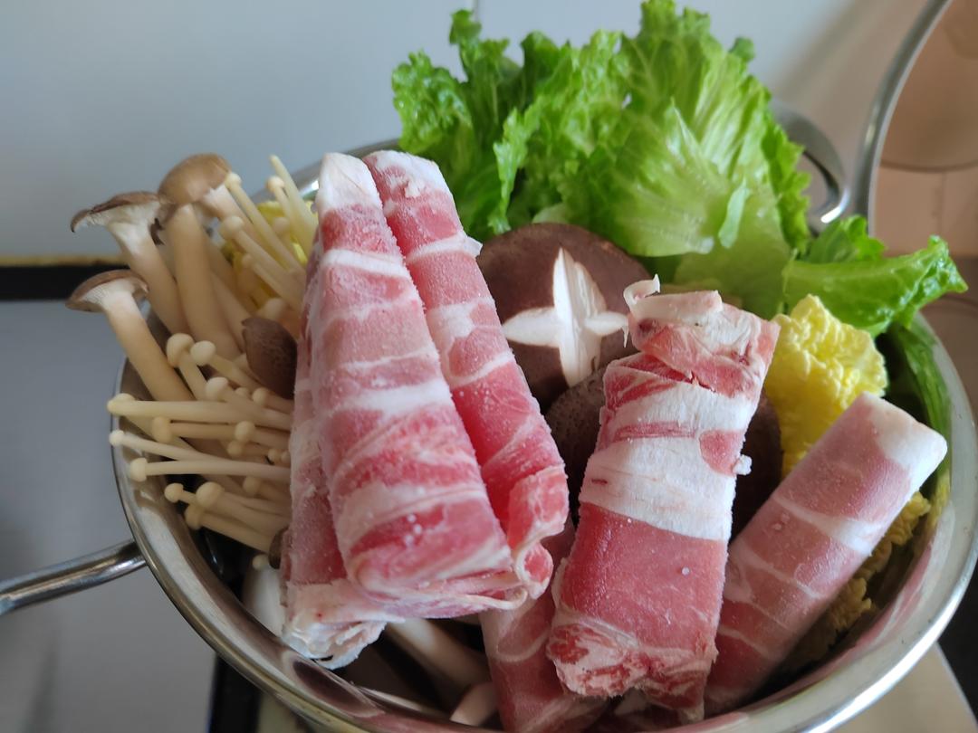 完美复刻日料店寿喜锅，肥牛不限量