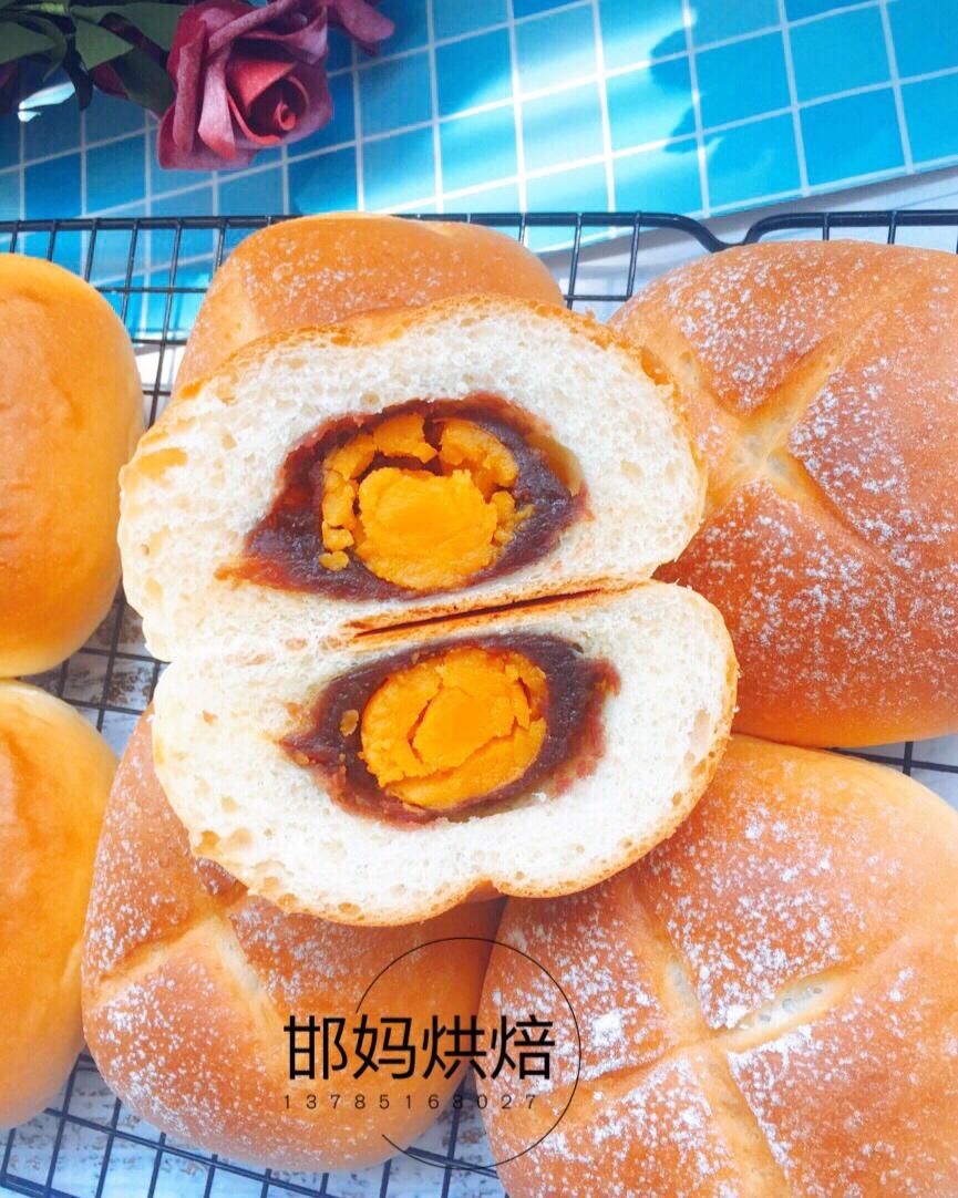 豆沙蛋黄面包～好吃到哭～