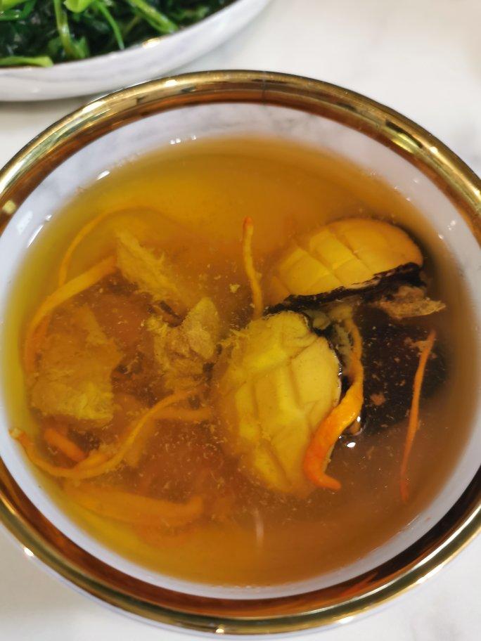 虫草花鲍鱼汤
