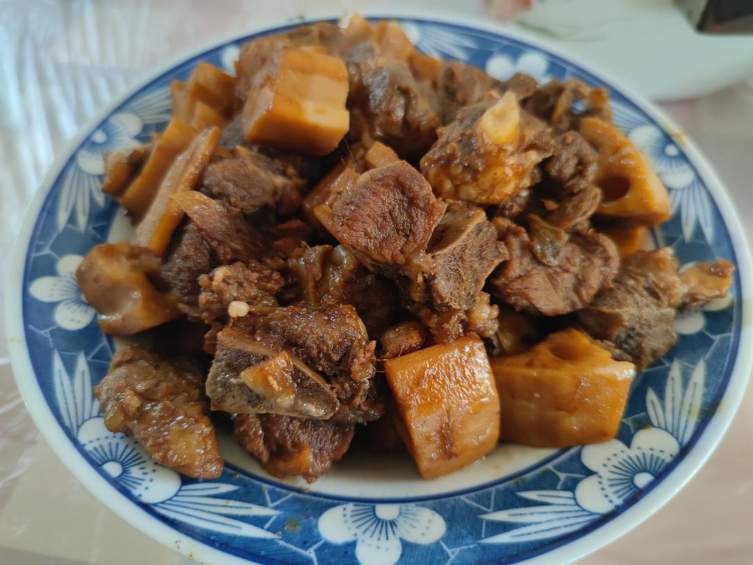 排骨炖莲藕（鲁菜）
