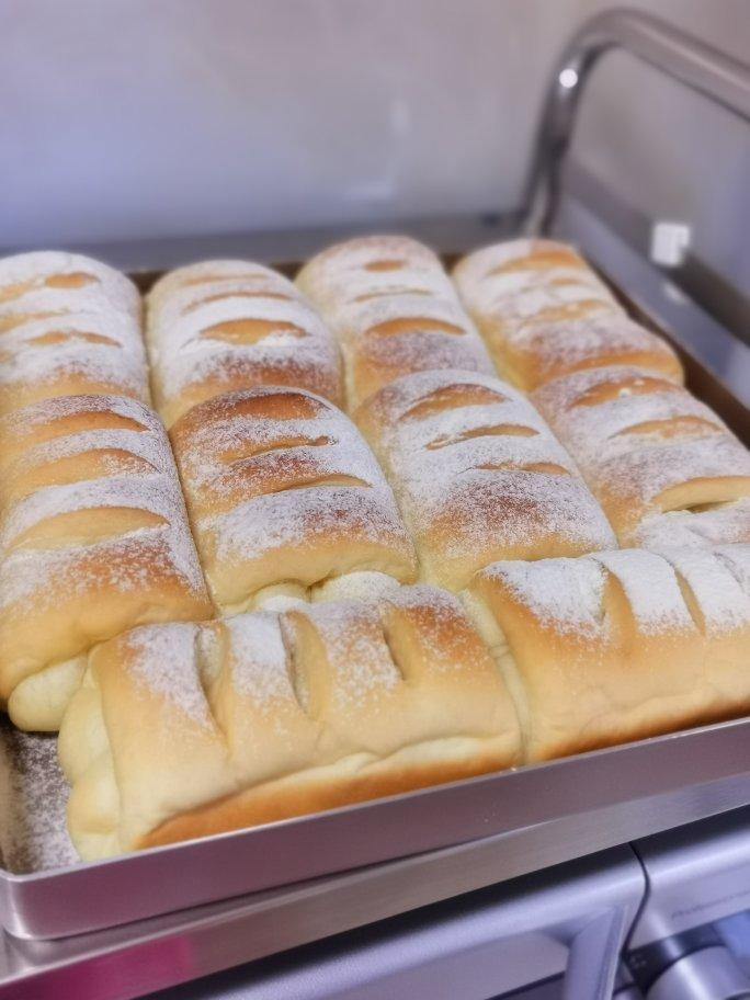 软到不知所措的牛奶卷